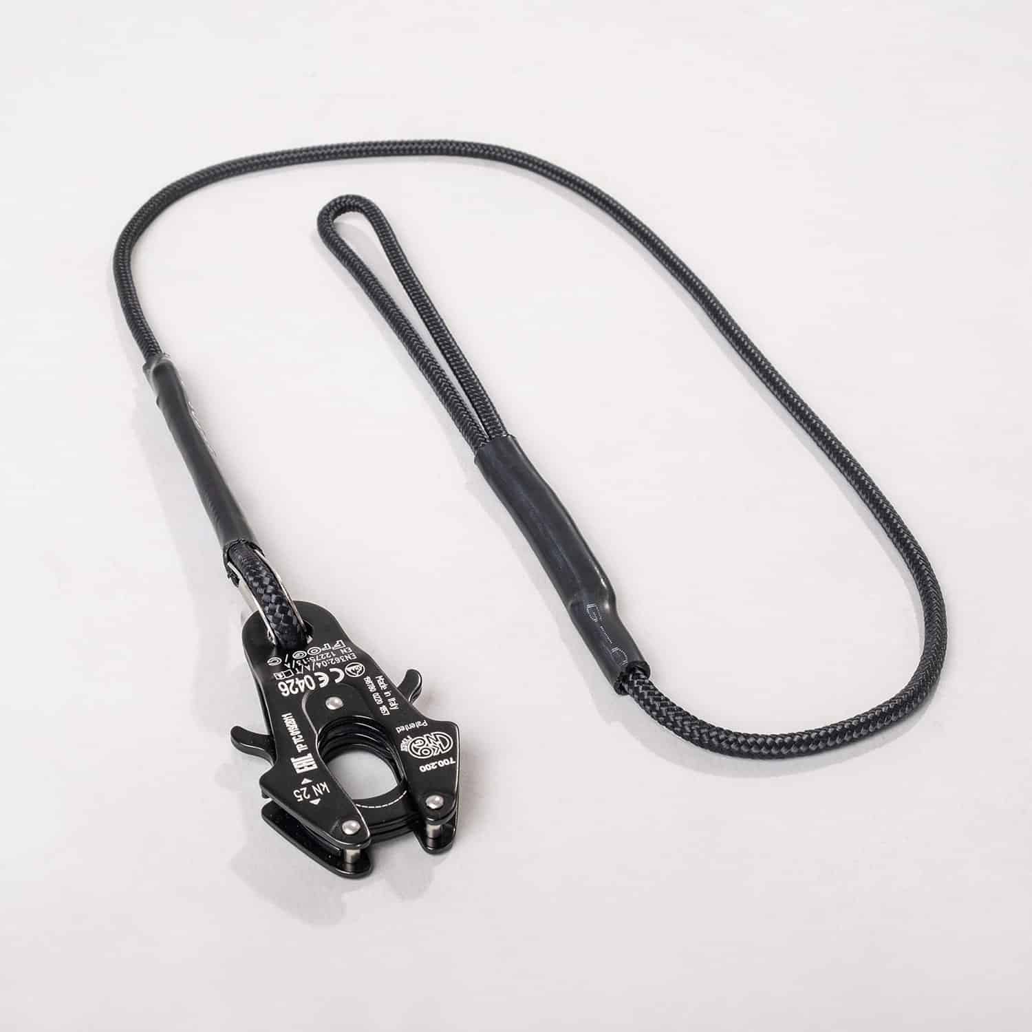 Kevler rope combined with KONG from clip for the best leash on the market.