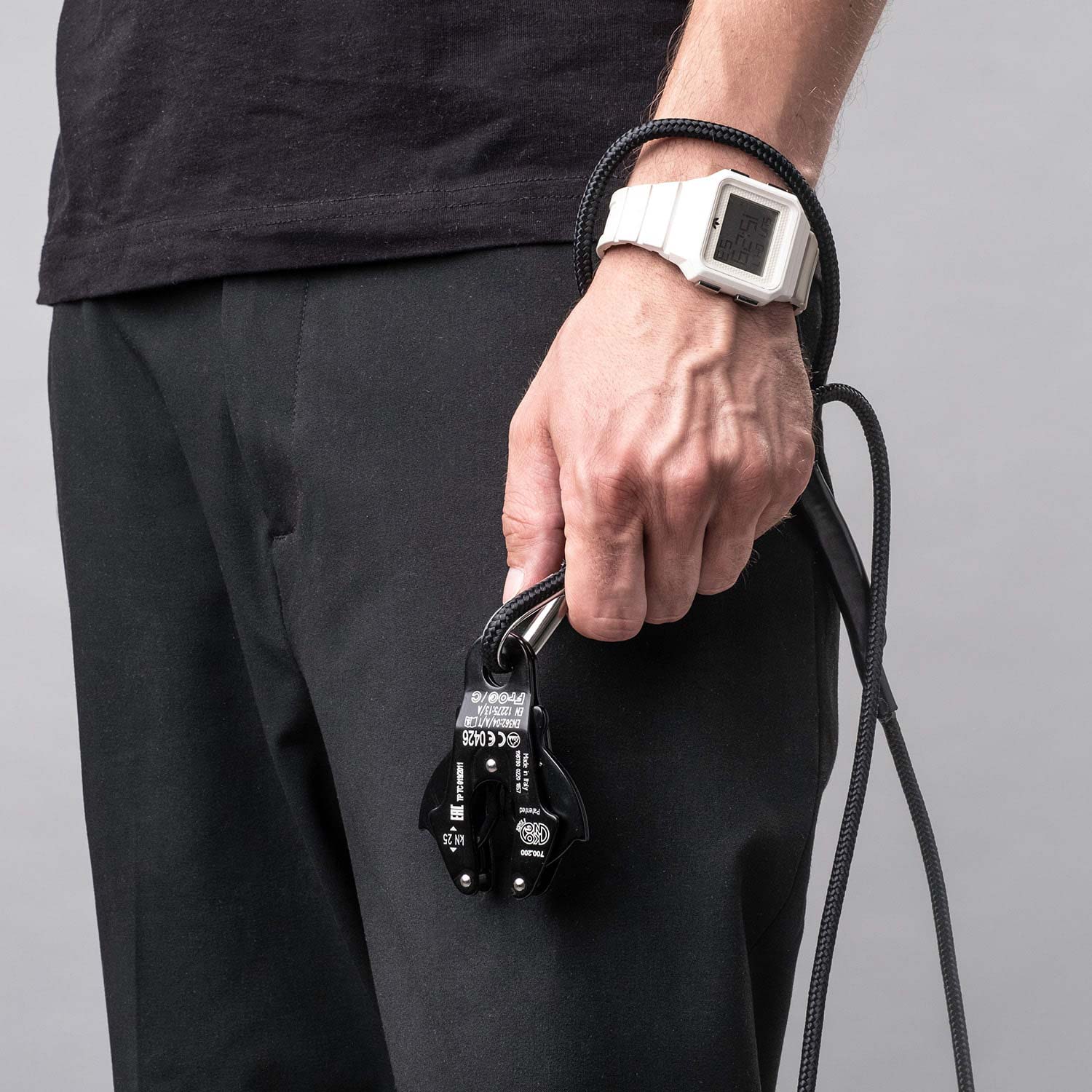 Kevler rope combined with KONG from clip for the best leash on the market.